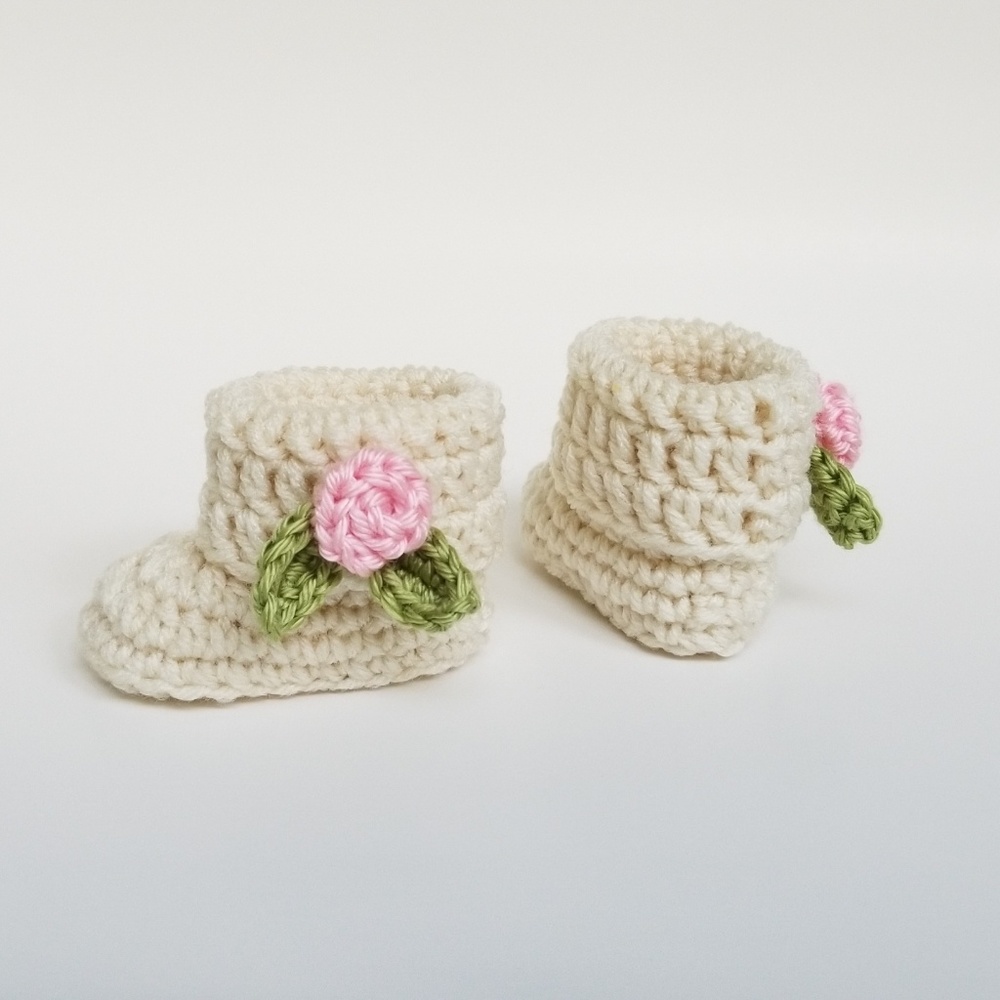 Baby girl booties with Roses - Picture 6 of 8
